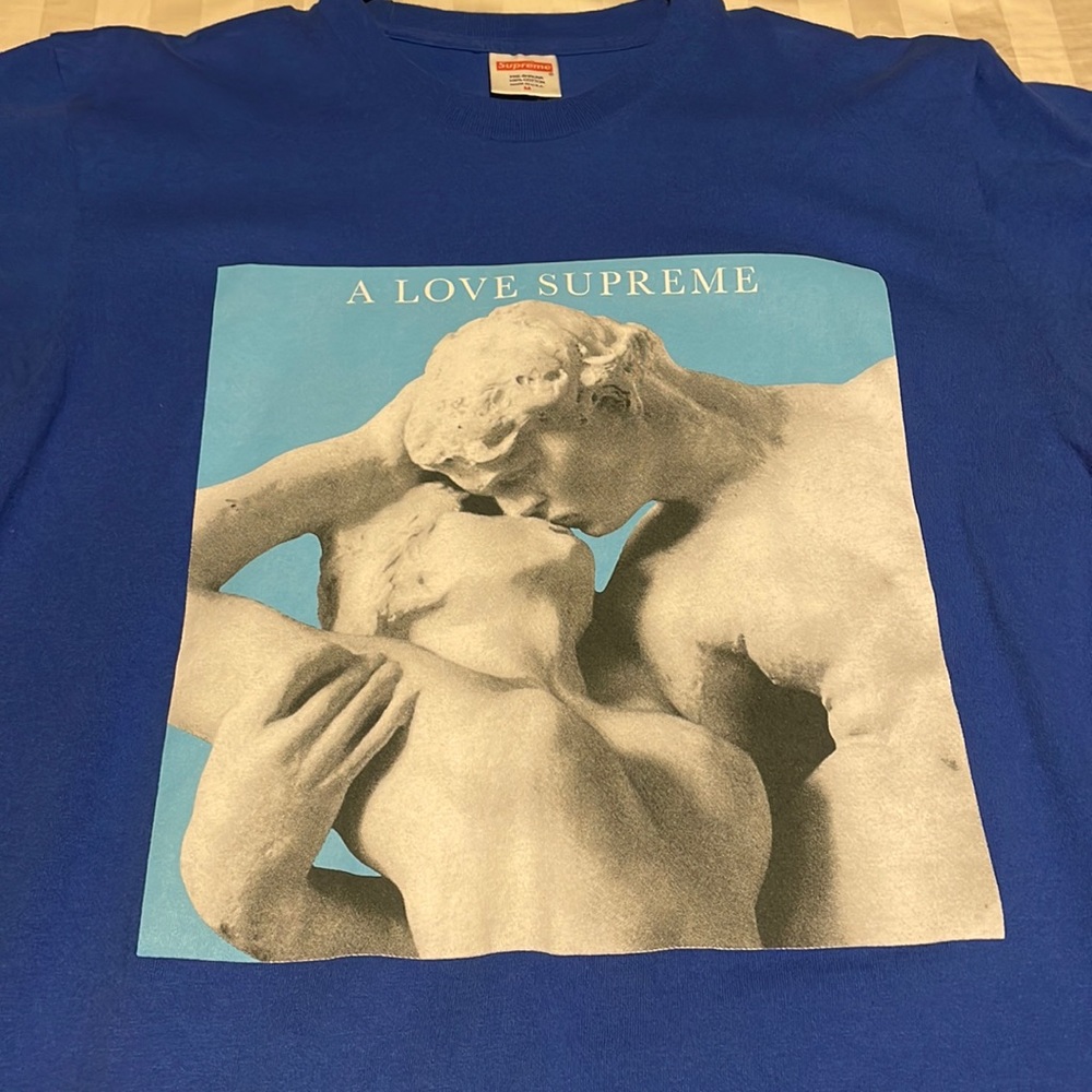 Supreme Tee Medium - image 1